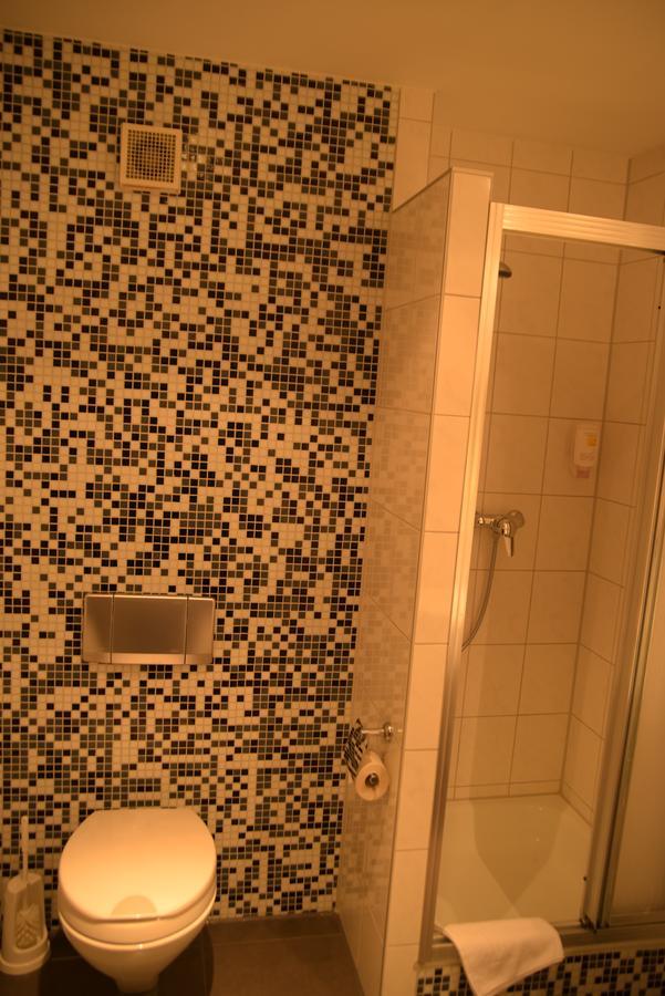 Landhotel Roefleuten ฟรอนเทน ภายนอก รูปภาพ